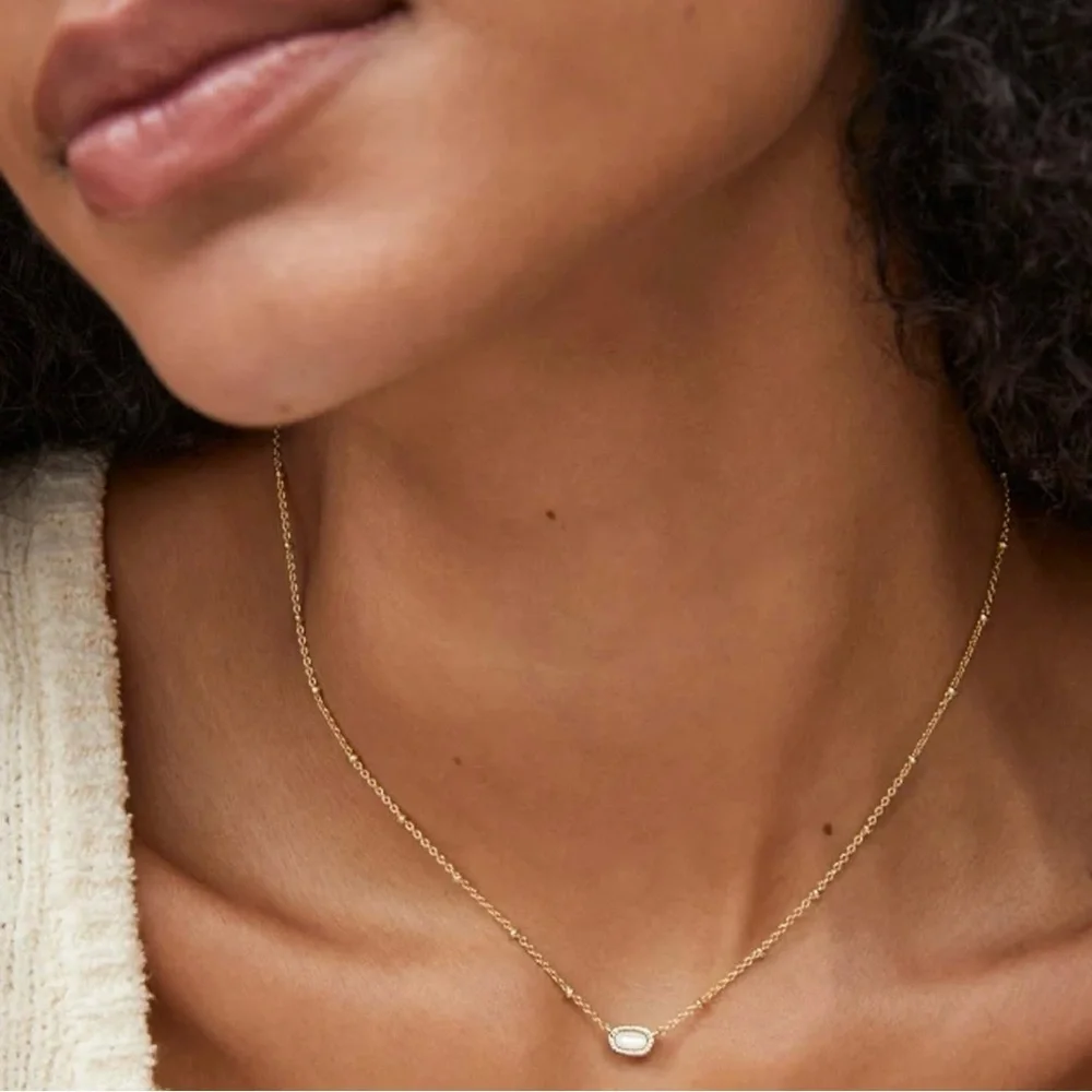 **NIB** Kendra Scott Mini Elisa Necklace - Gold/Pink Opalite - Picture 8 of 9
